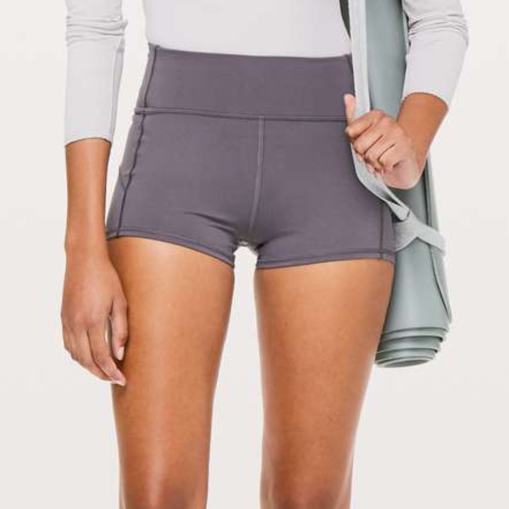 Lululemon In Movement Short Everlux 2.5" in Moonphase